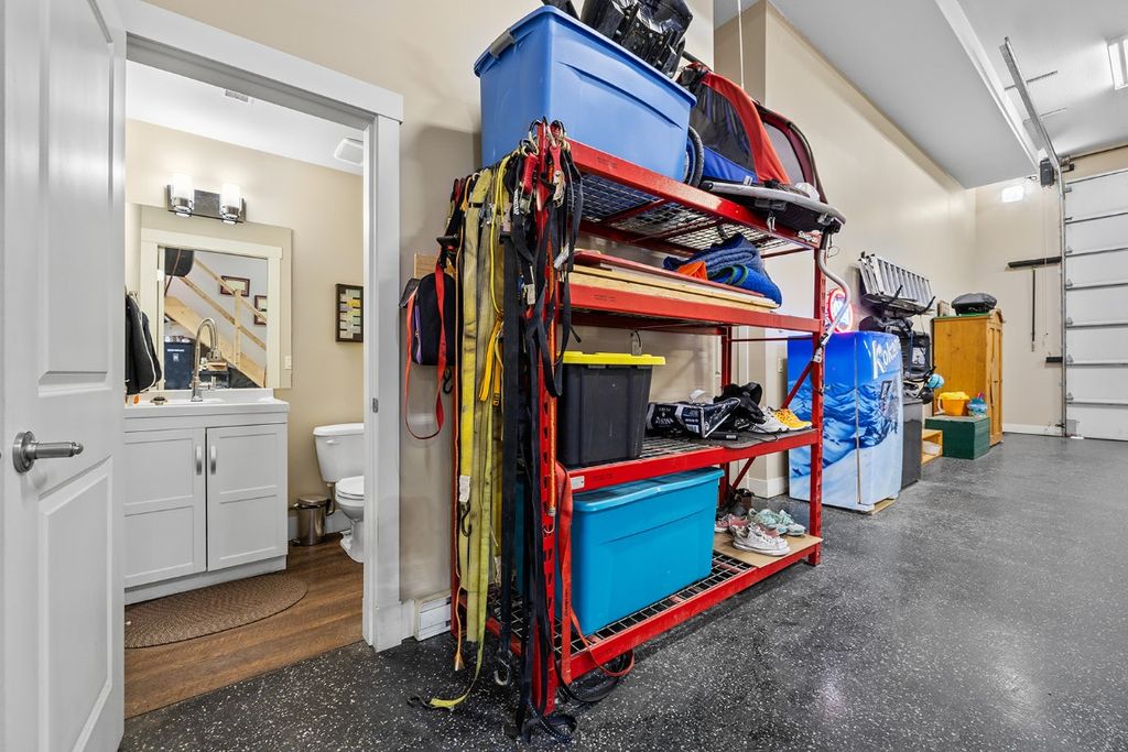 listing image 16511810467477186970