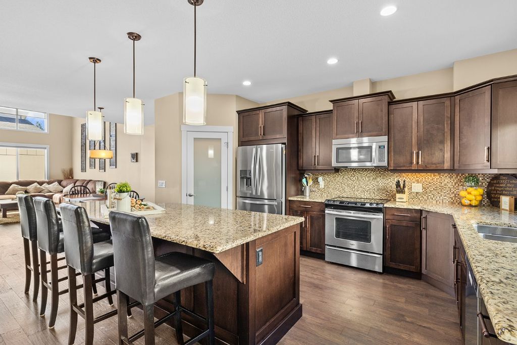 listing image 16510656943877810740
