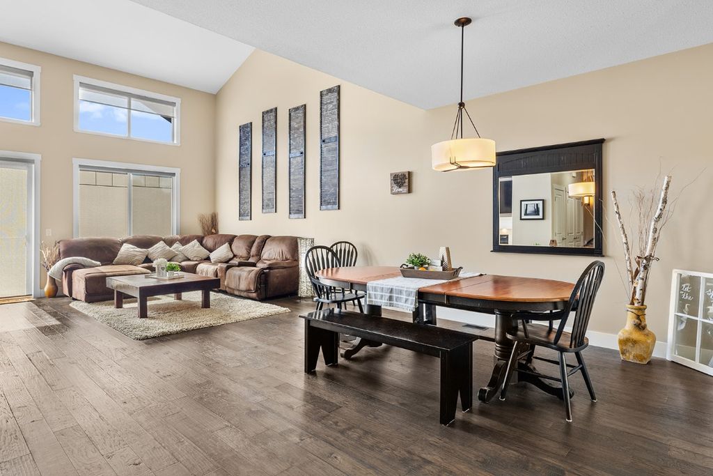 listing image 16519300388453791358
