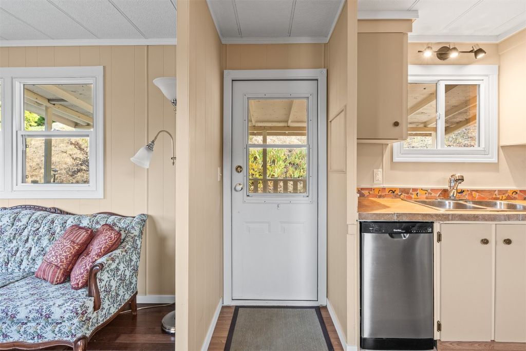 listing image 16519083040505974426