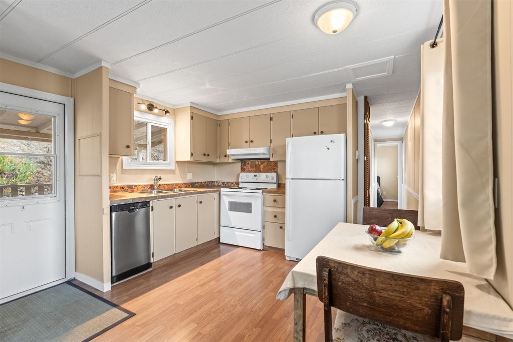 listing image 16518143025495387182