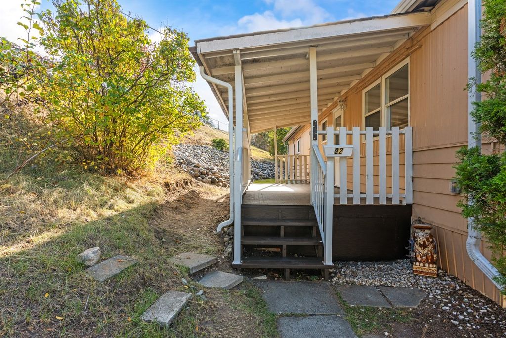 listing image 16514008444742376263