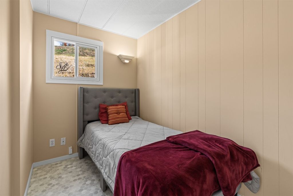 listing image 16514792996773332280