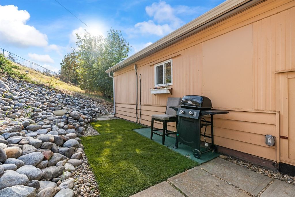 listing image 16514226287295433449