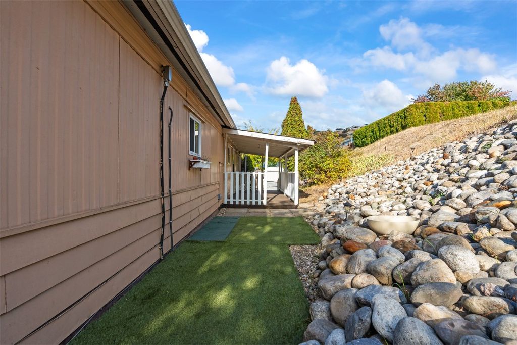 listing image 16511759955751680494