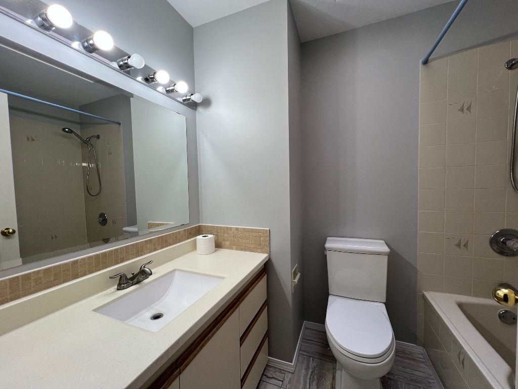 listing image 16512656434283171805