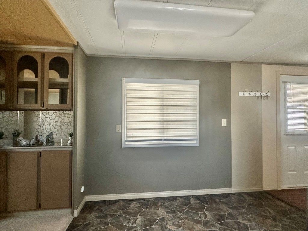 listing image 16517007651741180855