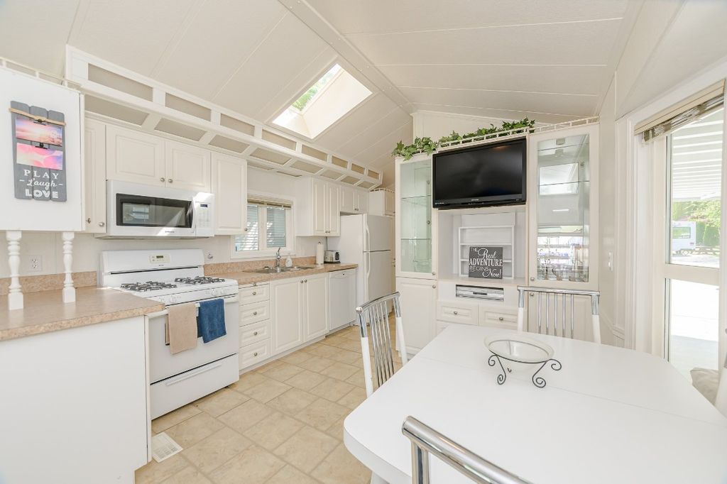 listing image 16510022375274531129