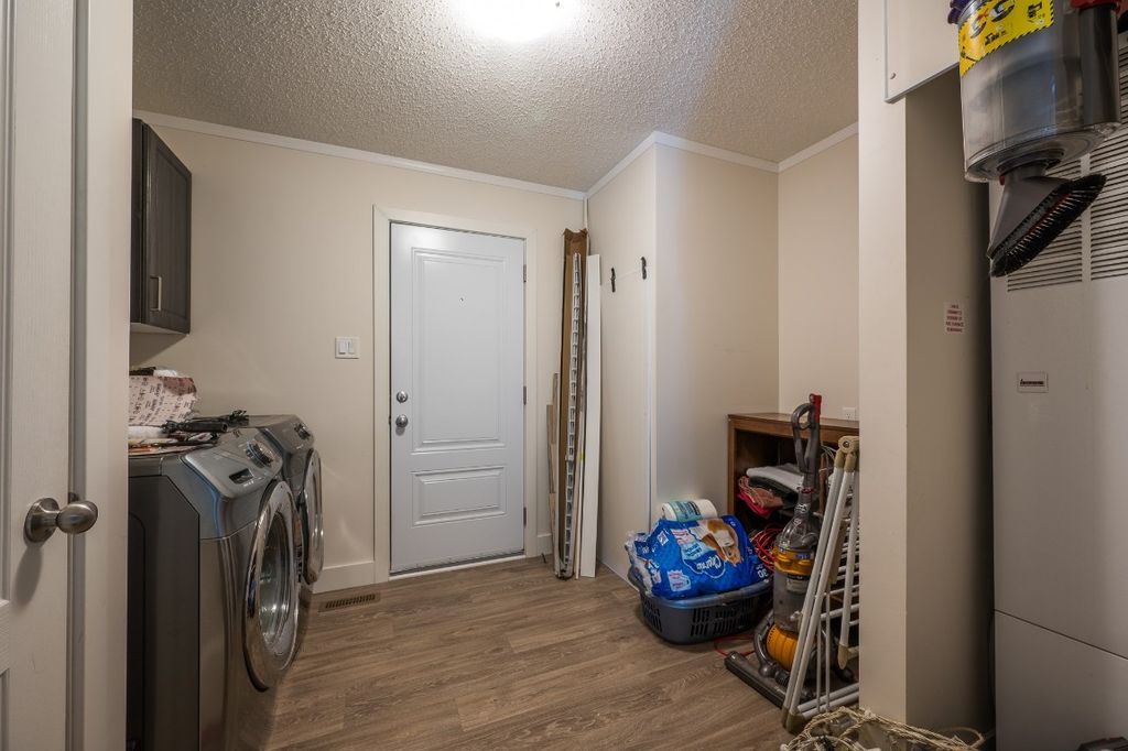 listing image 16515426646895182220