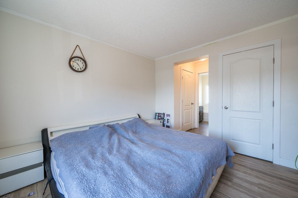 listing image 16516645977037956205