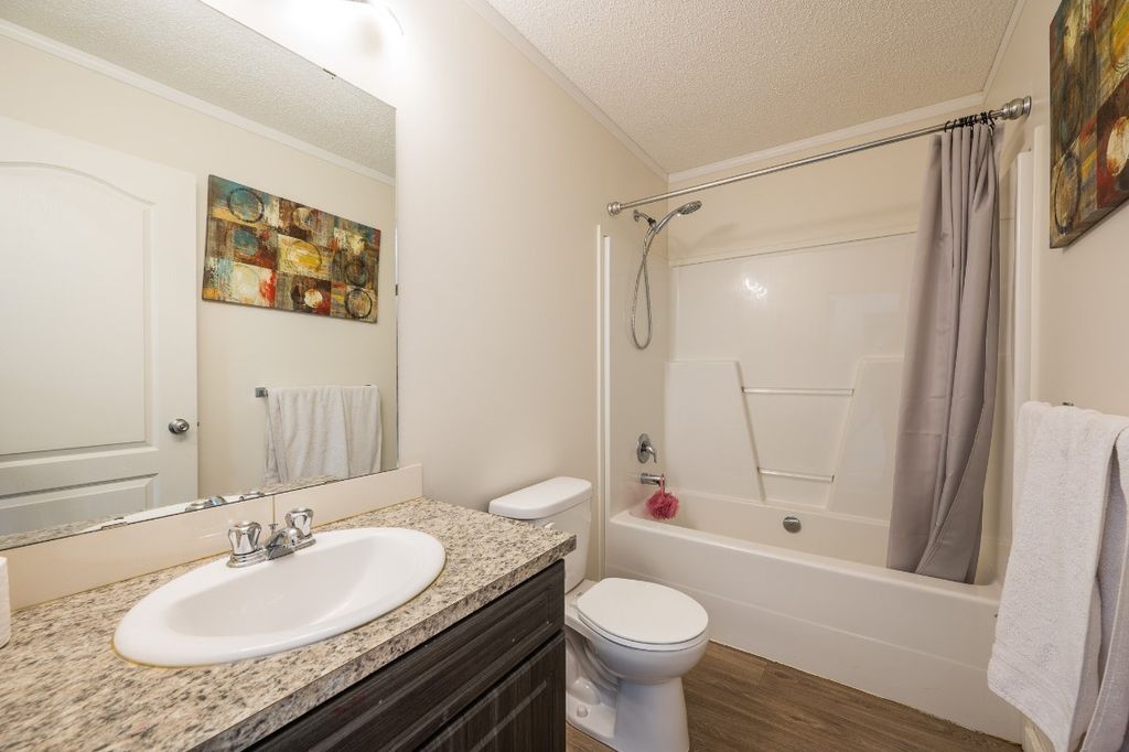 listing image 16517662004968684482