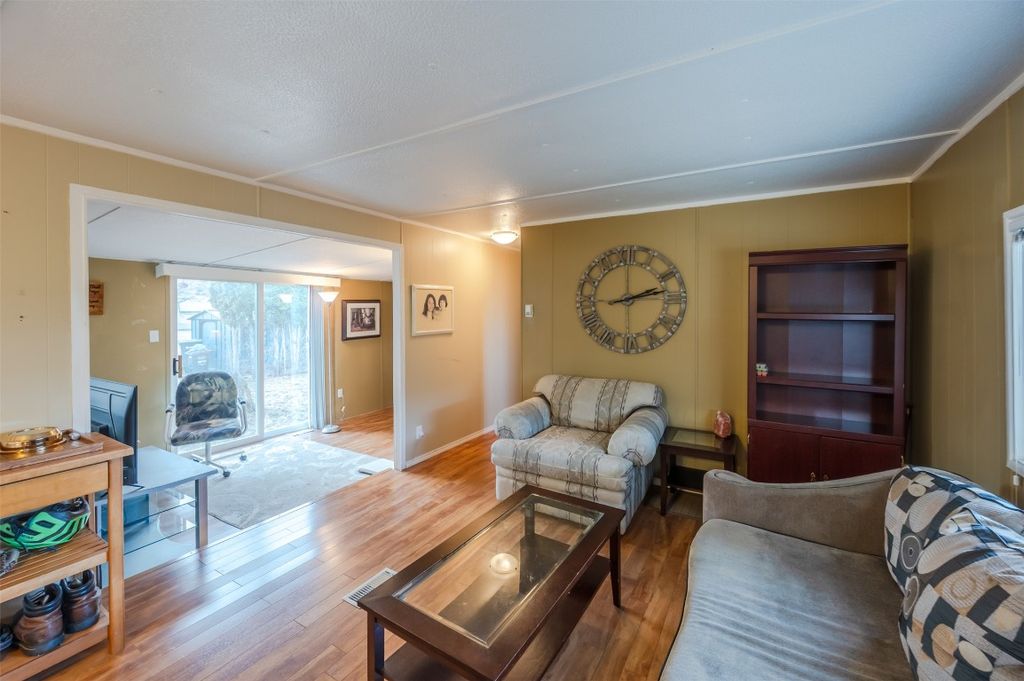 listing image 16513213952402638433