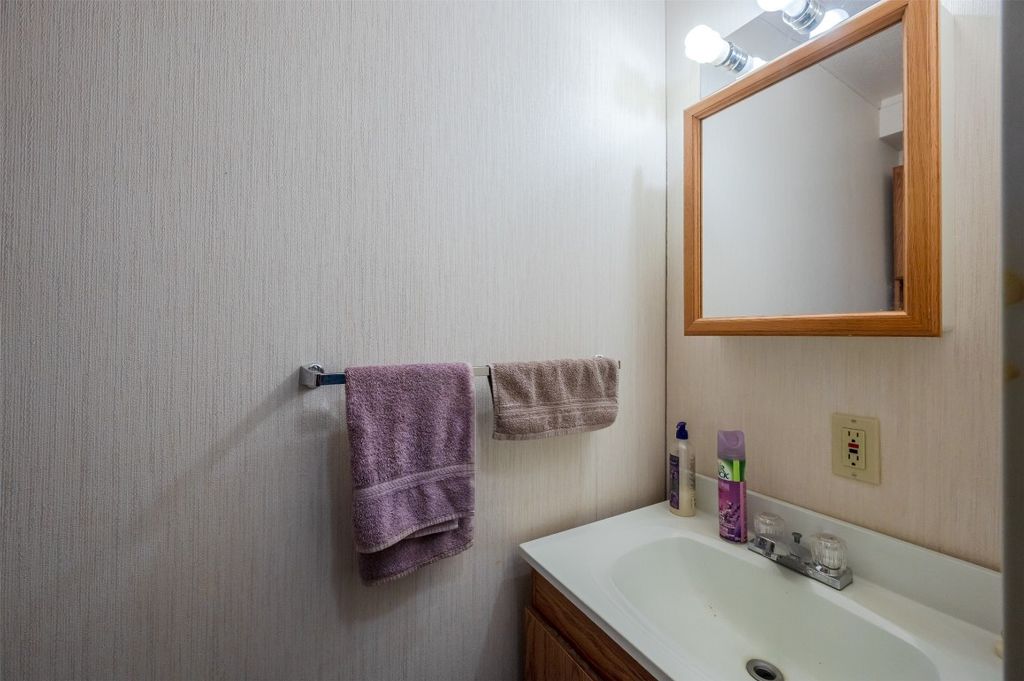 listing image 16518614266471740255