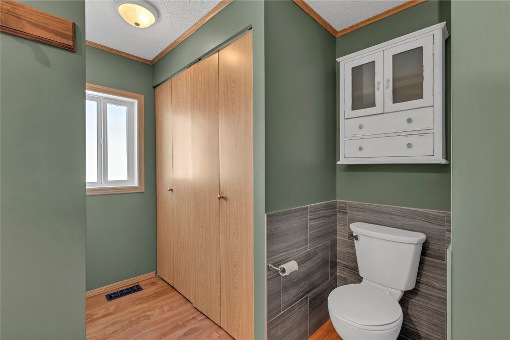 listing image 16518161172174464612