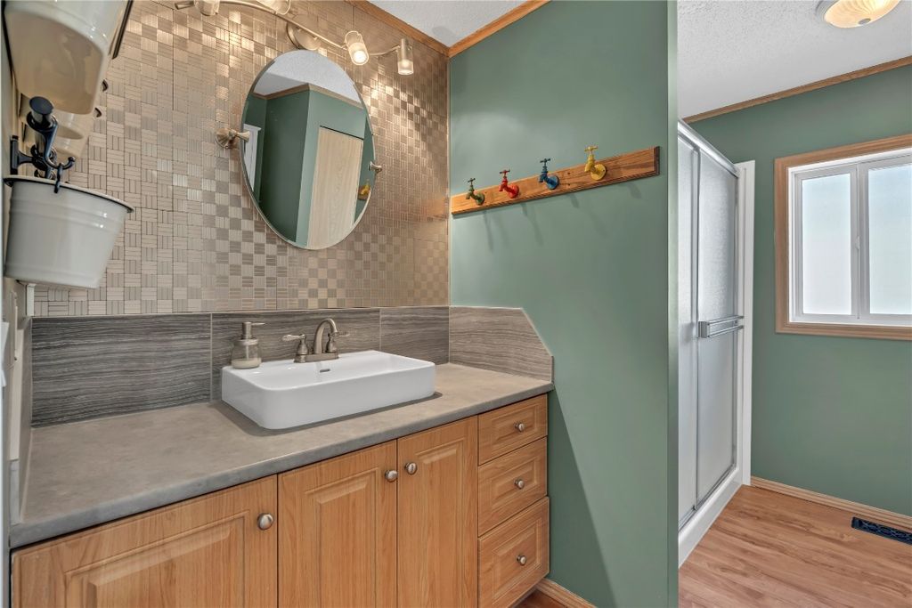 listing image 16511093250255414200