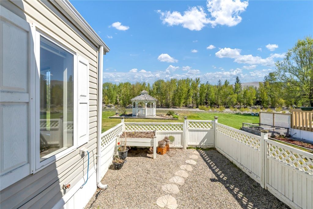 listing image 16511222703686259779