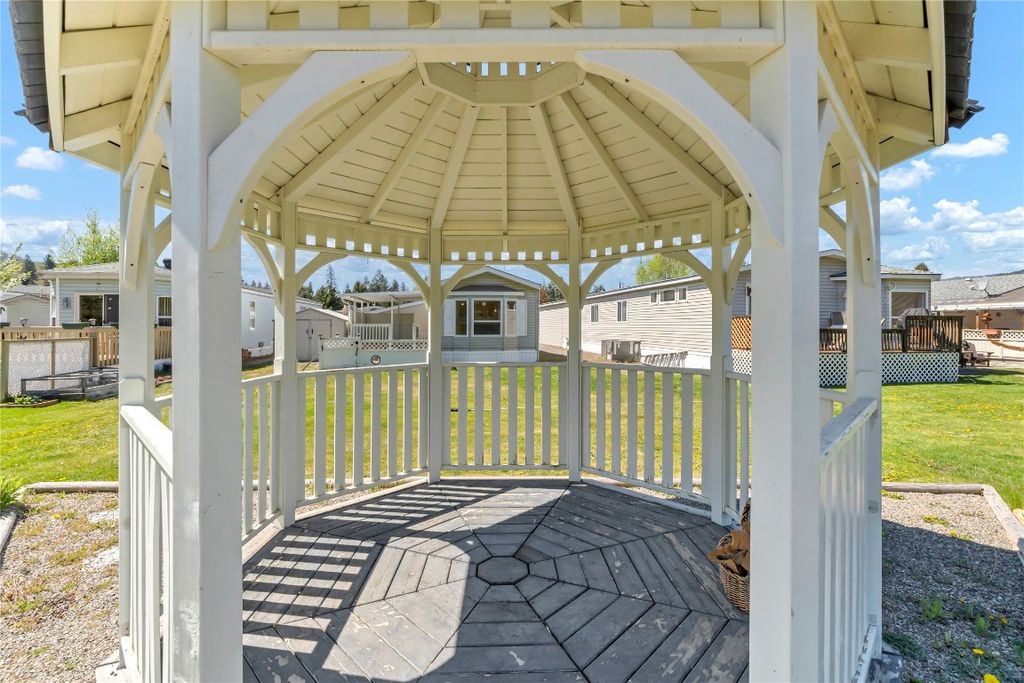 listing image 16514165226005673775