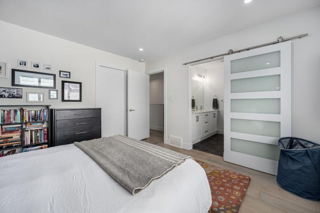 listing image 16513966039237244003