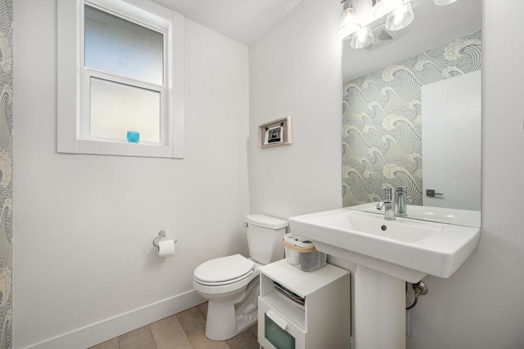 listing image 16515326860606873580