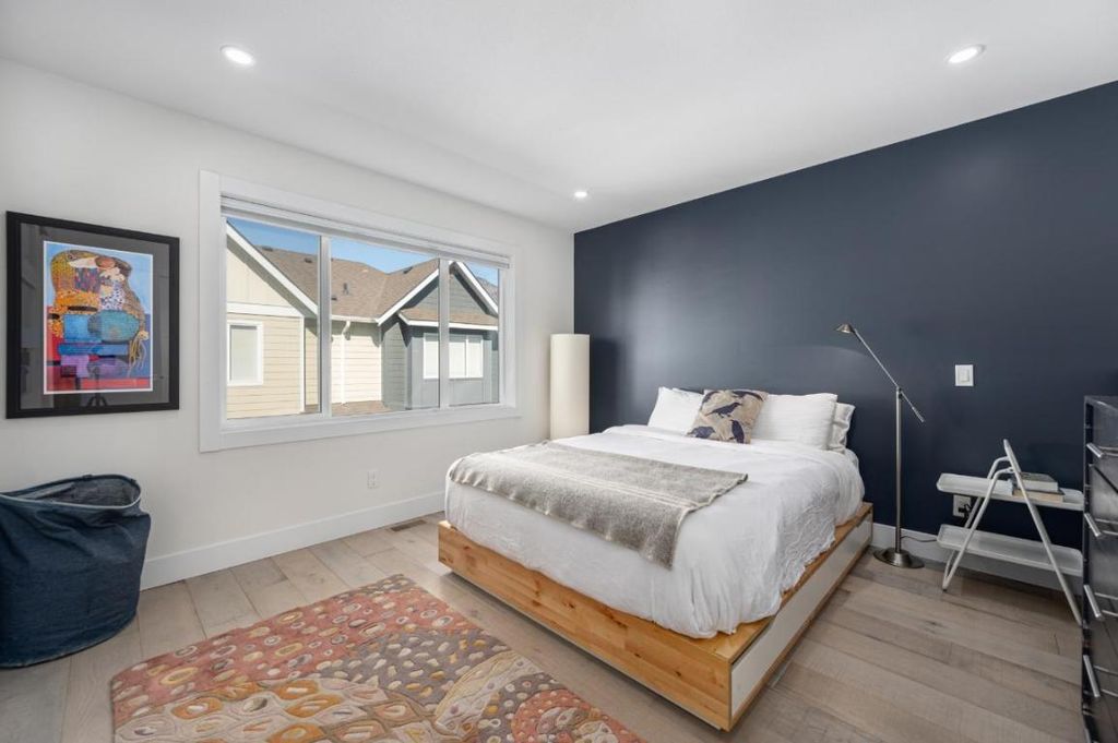 listing image 16514394551657883696