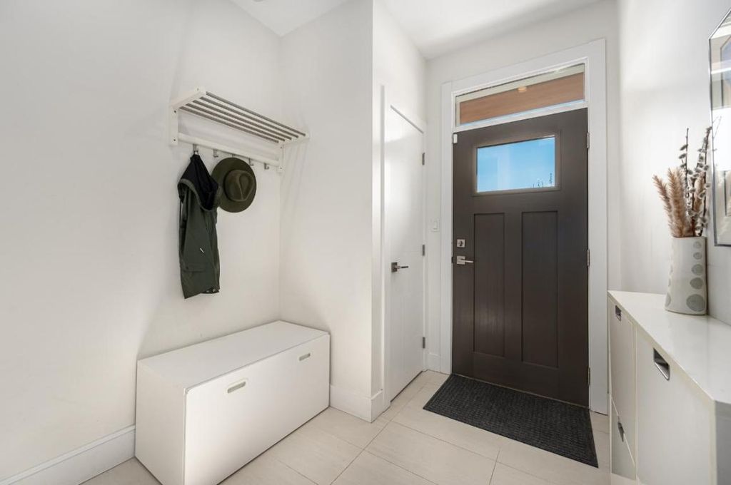 listing image 16515157516613987659