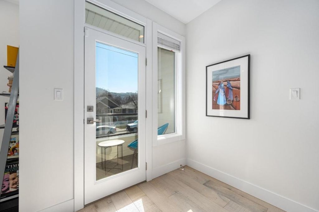 listing image 16519557242039904698