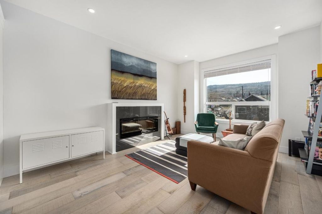 listing image 16510257297846685241
