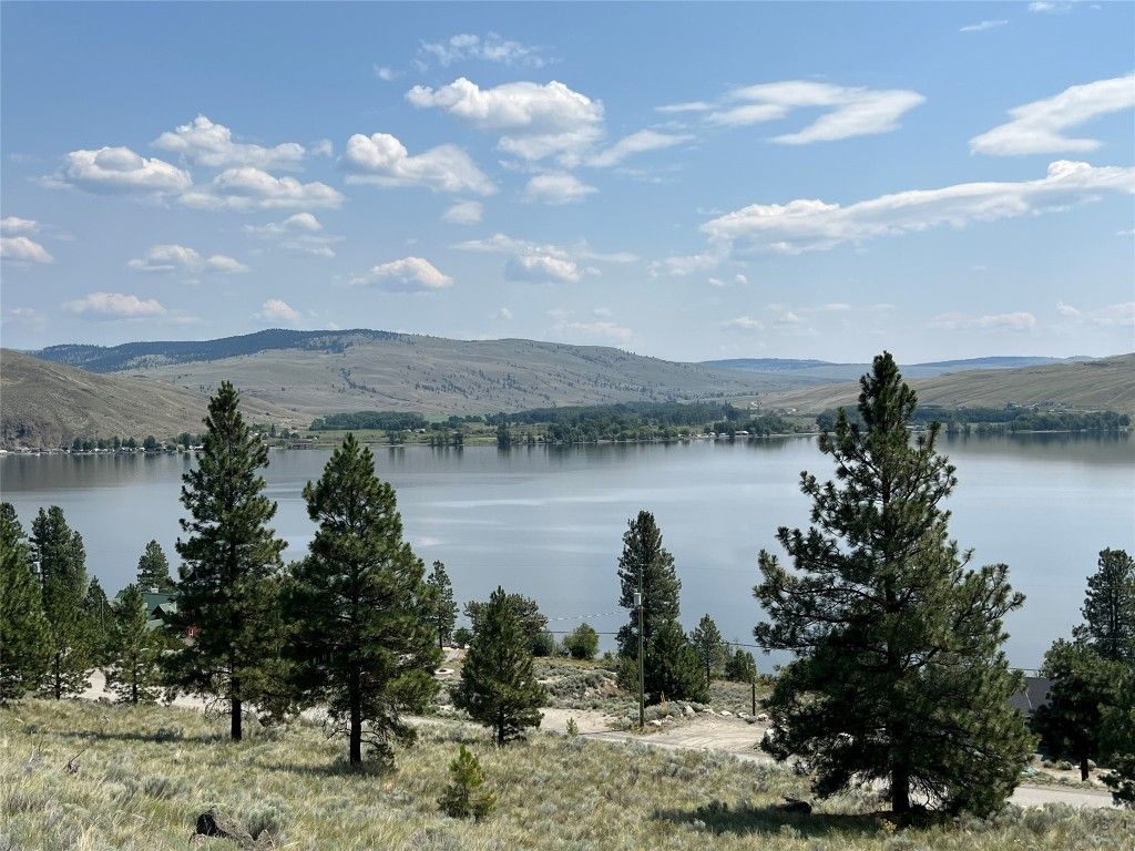listing image 16513307777557579839