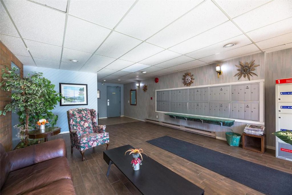 listing image 16510863607300647620