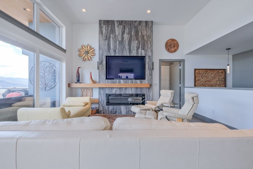 listing image 16510056389830139852