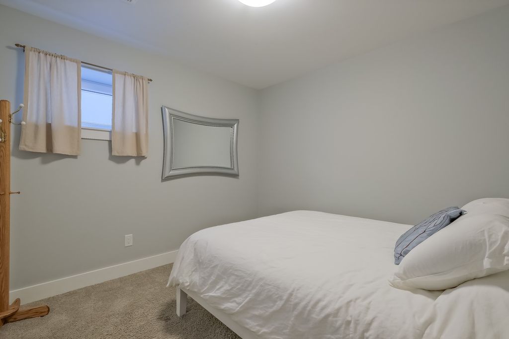 listing image 16510311817499017808