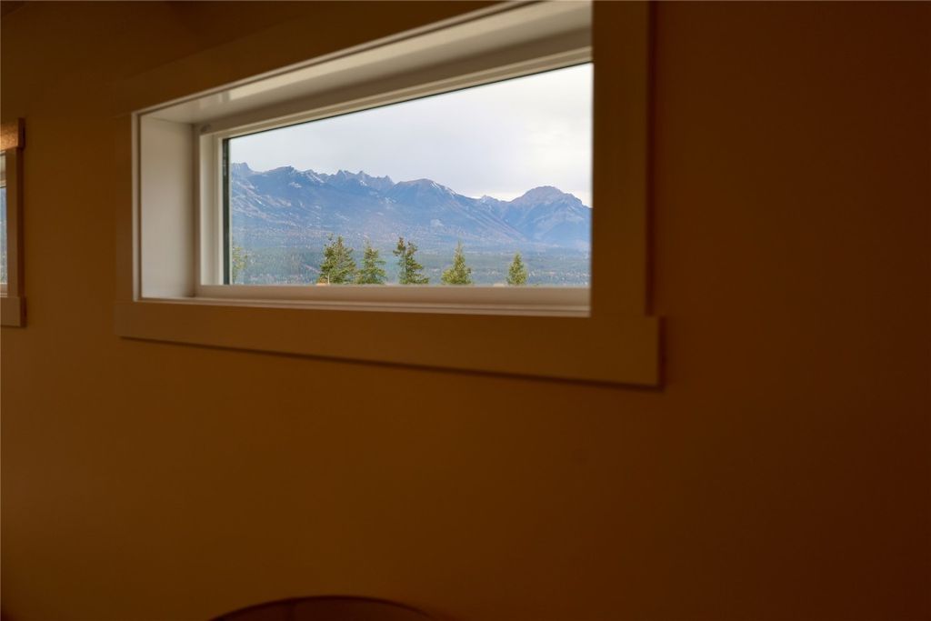 listing image 16518274845074436619