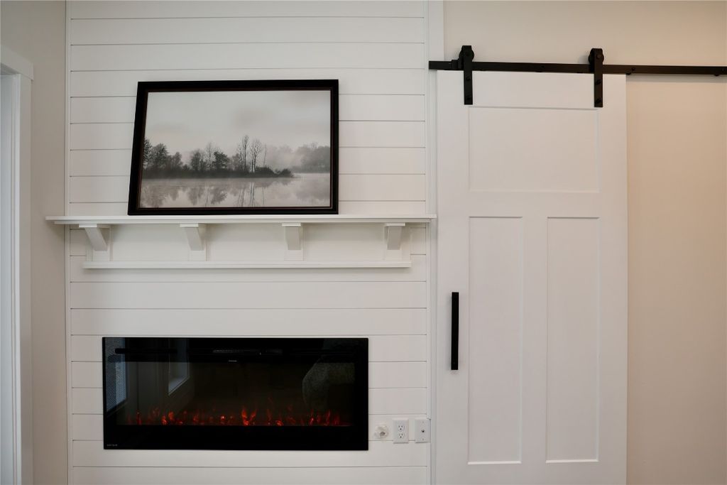 listing image 16517499514205597635