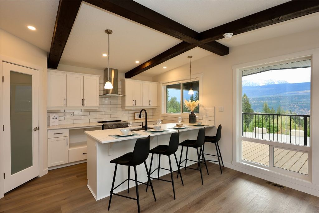 listing image 16517792319633902436