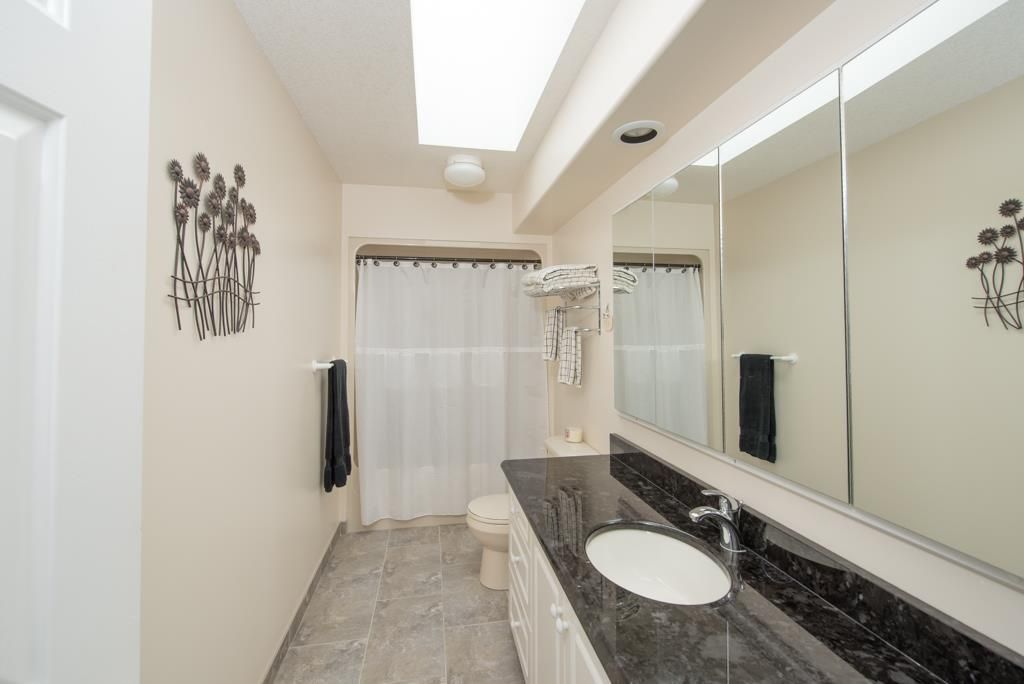 listing image 16513123685298885244