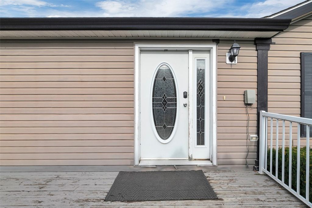 listing image 16518956507830238200