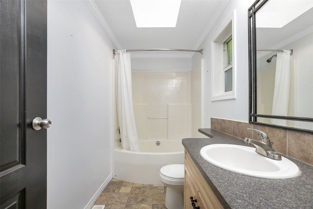 listing image 16512325150741576044