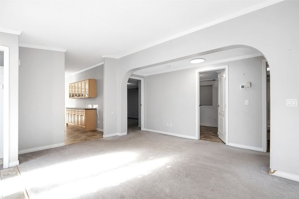 listing image 16511250527757710248