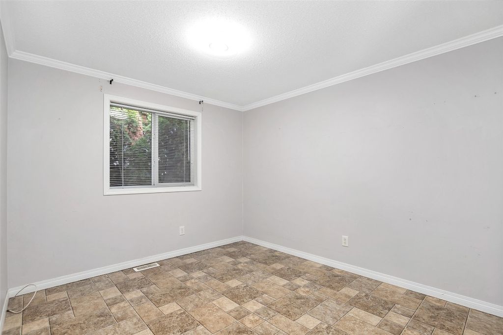 listing image 16511963806724950751