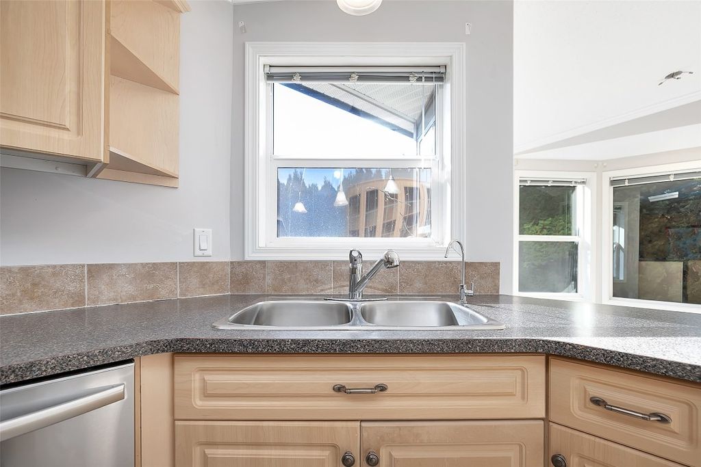 listing image 16513489492967960038