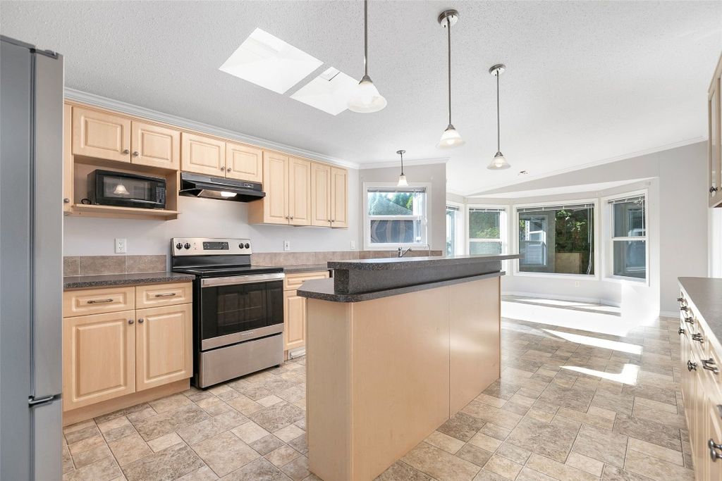 listing image 16518033826374603305