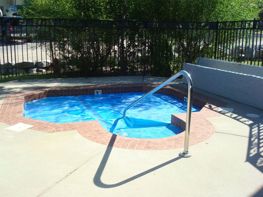 listing image 16518709302265758016