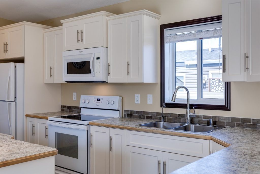 listing image 16519865740458748183