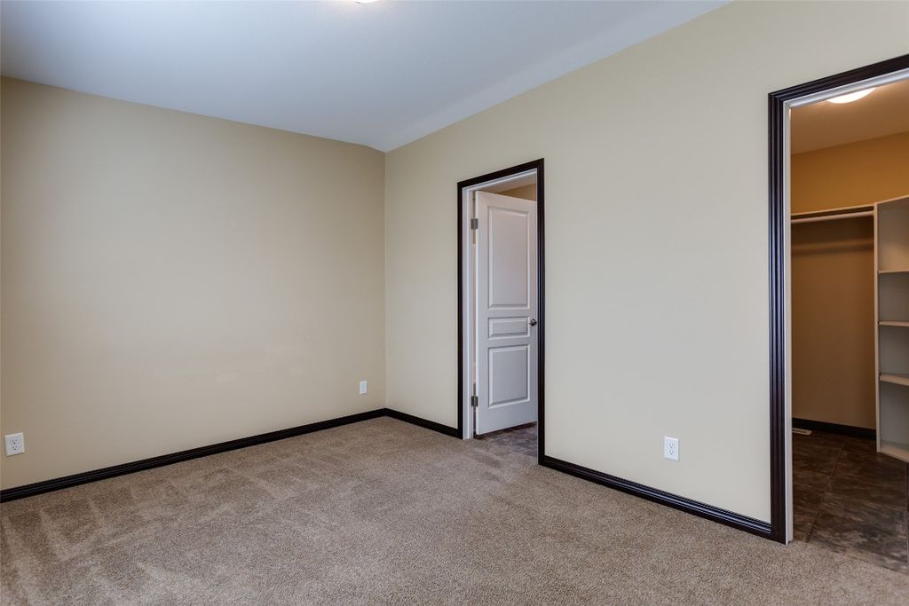 listing image 16519584575836132950
