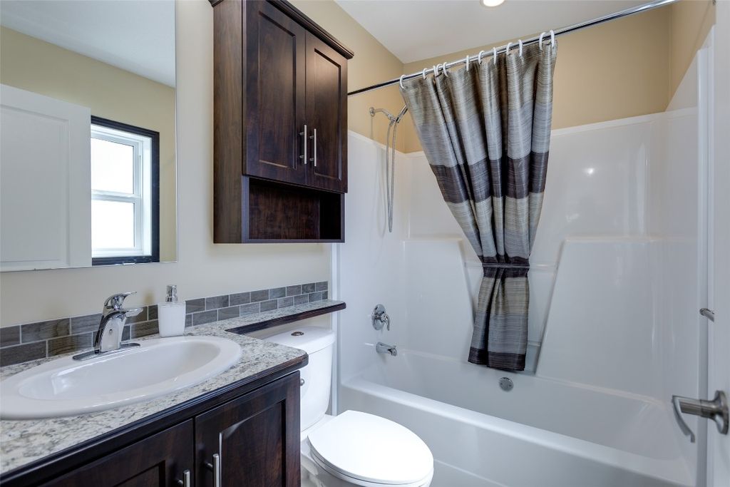 listing image 16512326681373639427