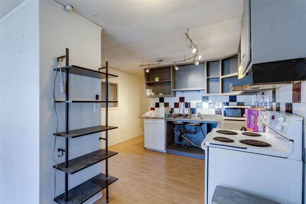 listing image 16514223746124552328