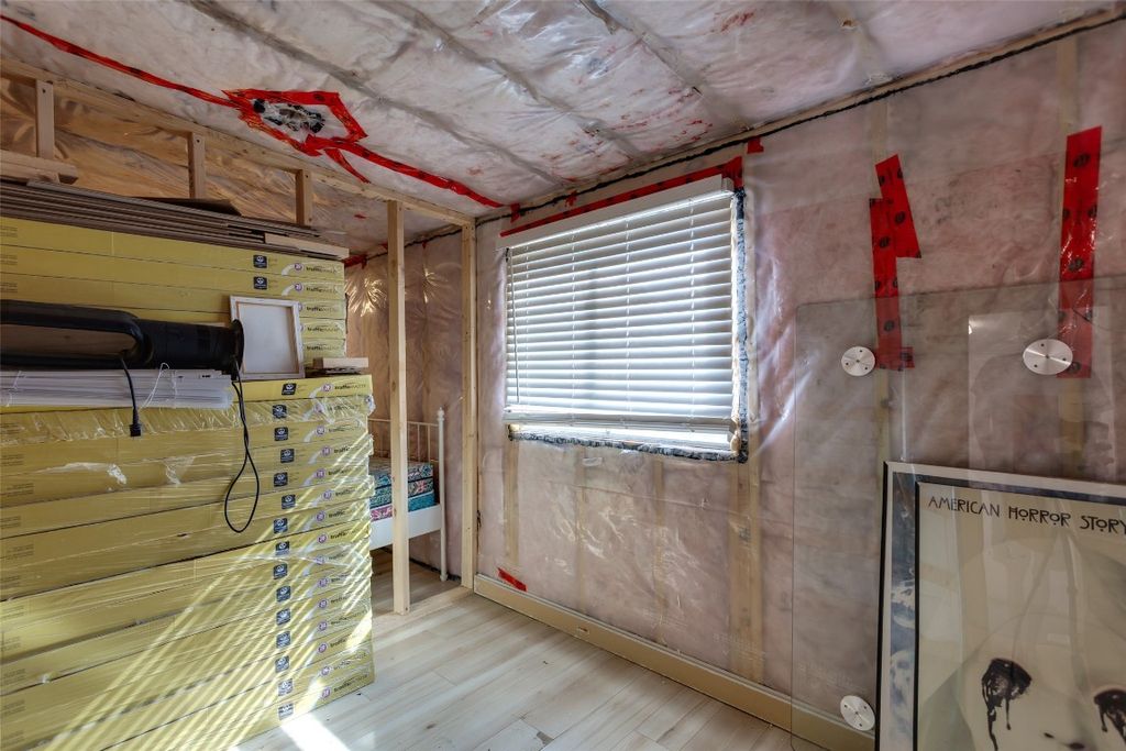 listing image 16513039014251730375