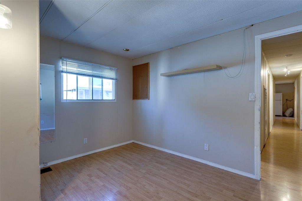 listing image 16513310034861927258