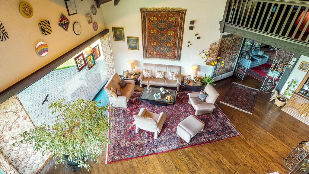 listing image 16513455087849176123