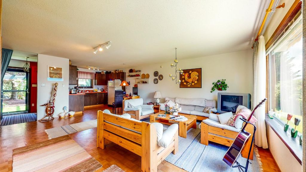 listing image 16519842221781168858